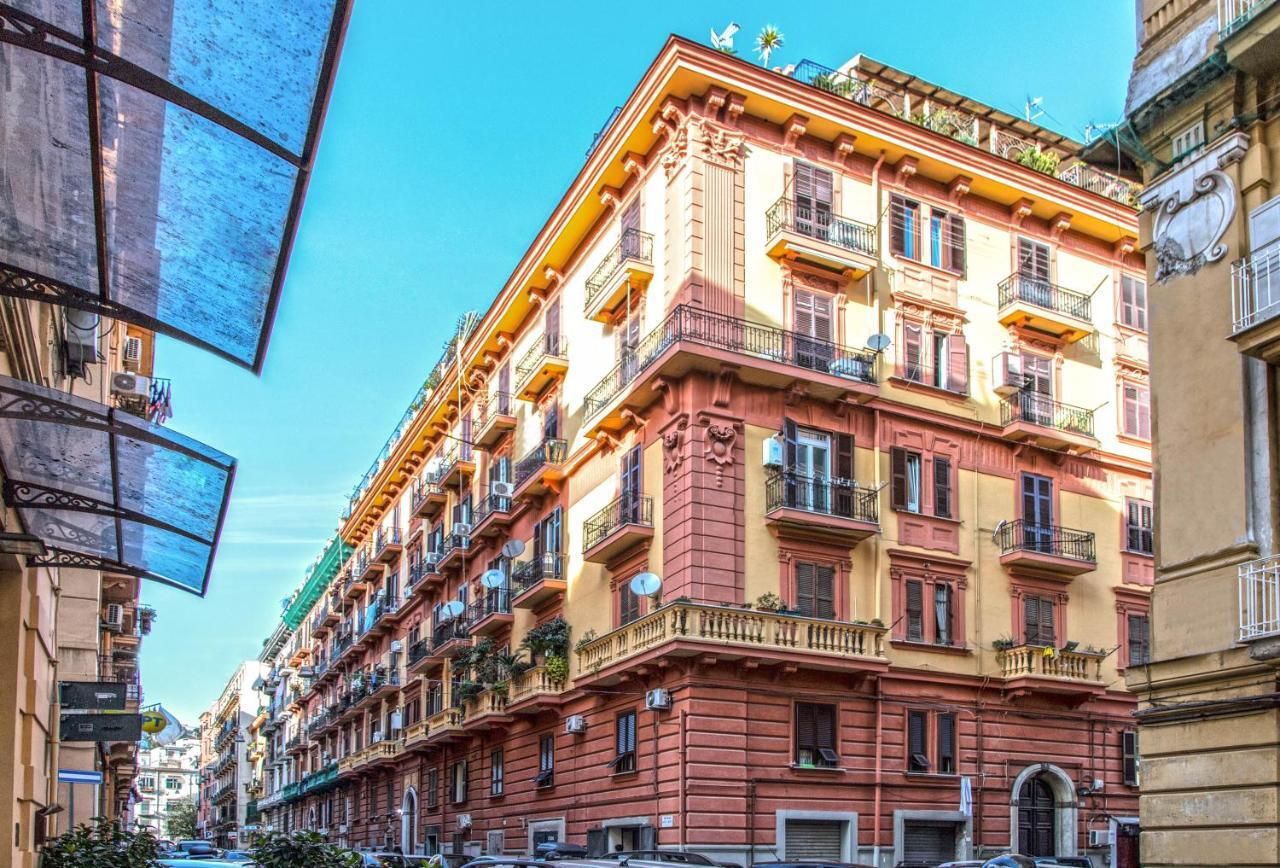 Ferdinando Arthouse Oversized Modern Apartment - By Gocce Team 那不勒斯 外观 照片