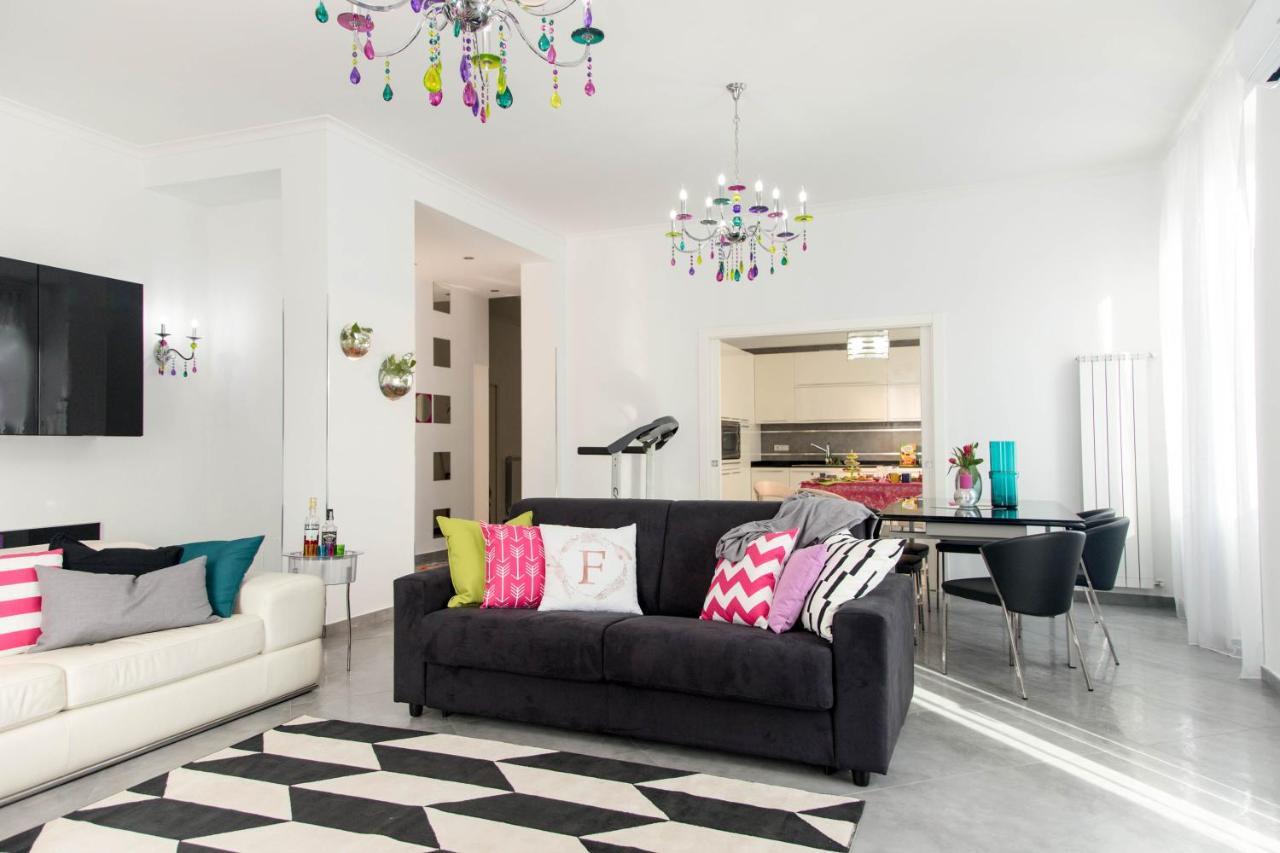 Ferdinando Arthouse Oversized Modern Apartment - By Gocce Team 那不勒斯 外观 照片